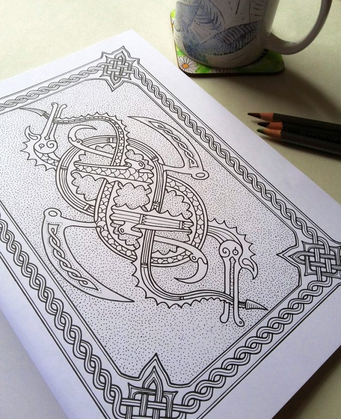 Celtic Knotwork Colouring Book